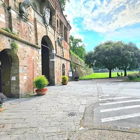 Apartment Walls Dream - Air Cond - Wi-fi - Panoramic In Front Of The Historical Walls -